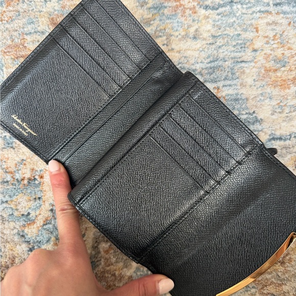 Salvatore Ferragamo wallet in amazing condition - Picture 4 of 6